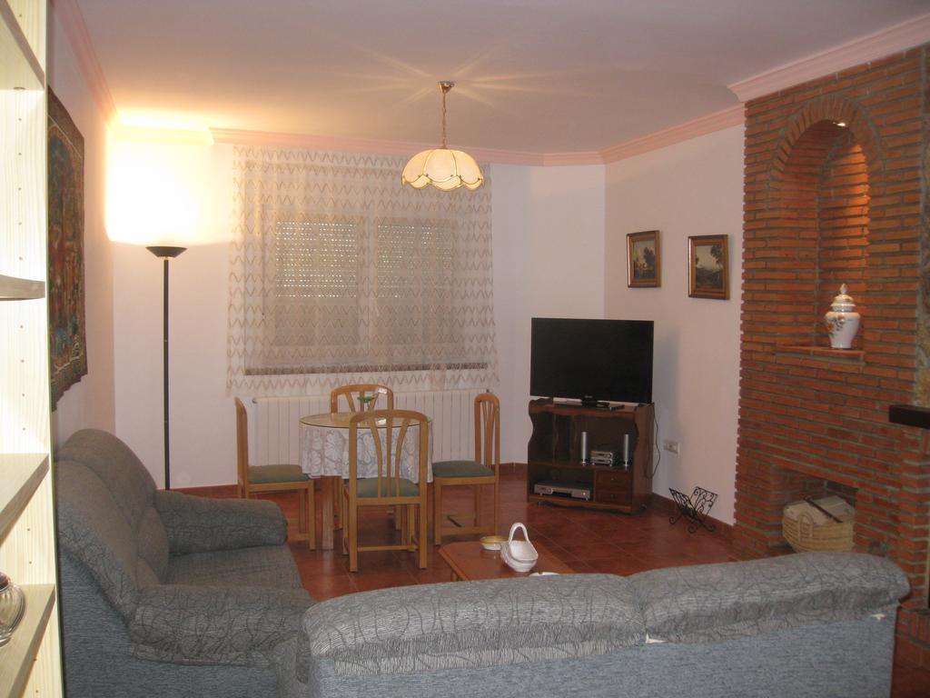 Villa Remedios Cuevas del Becerro Bilik gambar